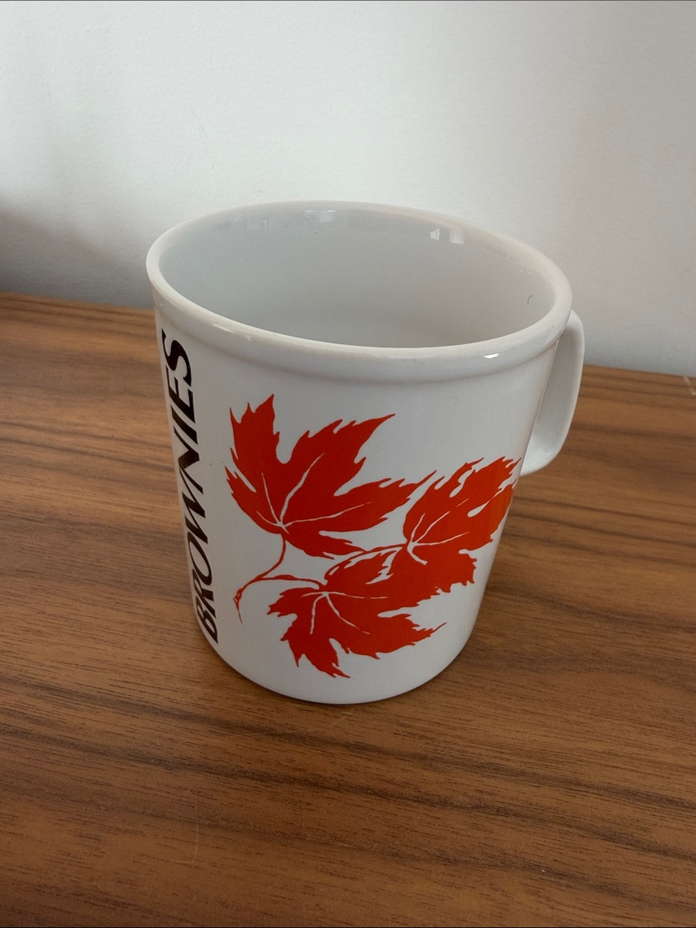 VINTAGE Brownies Mug Maple Leaf Coffee Tea Made England Girl Guides Canadiana